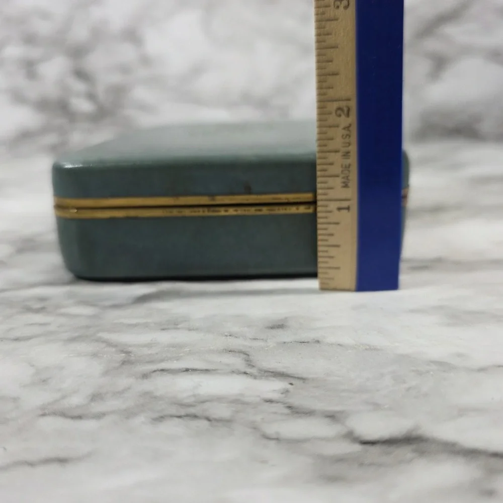 Vintage Genuine Tory Jewel Box 50's 60's Blue Velvet Interior READ Description